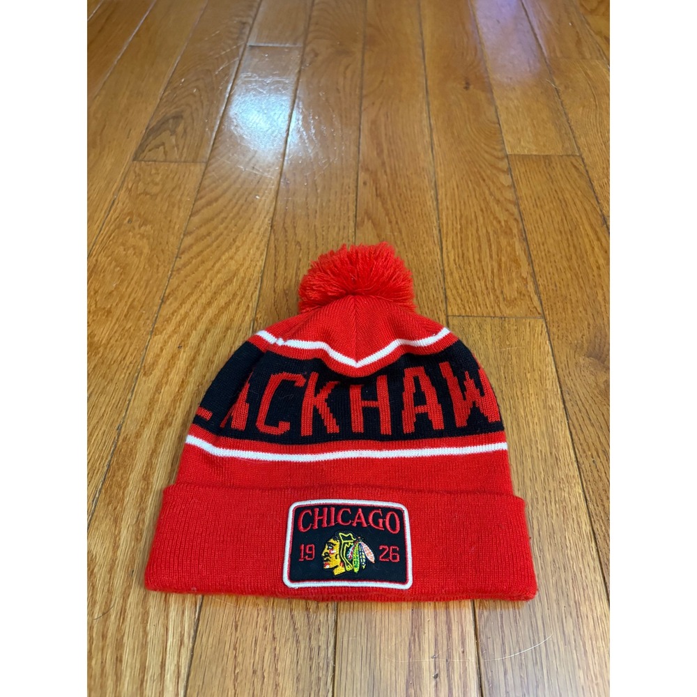 Old Time Hockey Chicago Blackhawks NHL Red Knit Pom Beanie Hat Mens OSFM